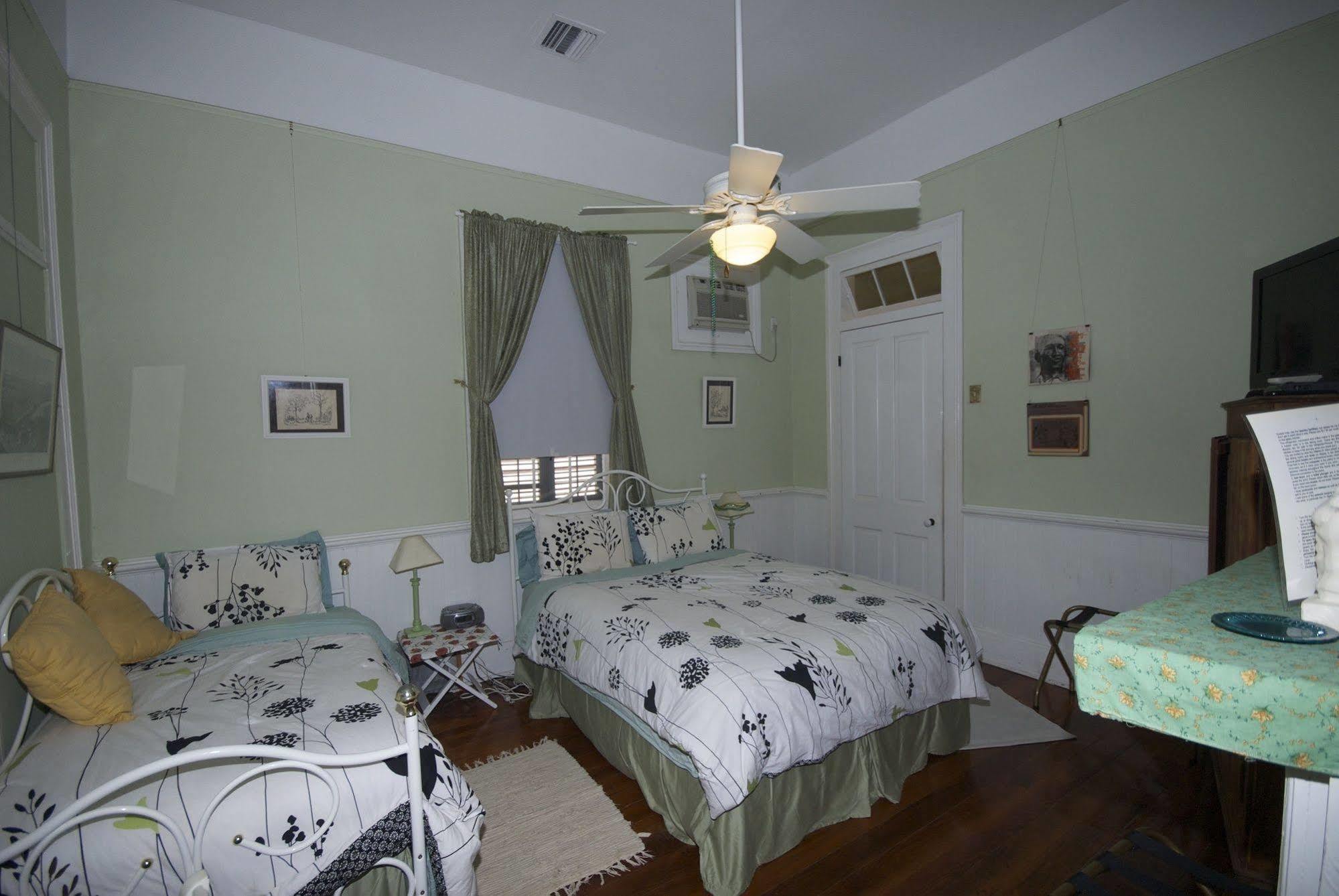 The Burgundy Bed And Breakfast New Orleans Eksteriør billede